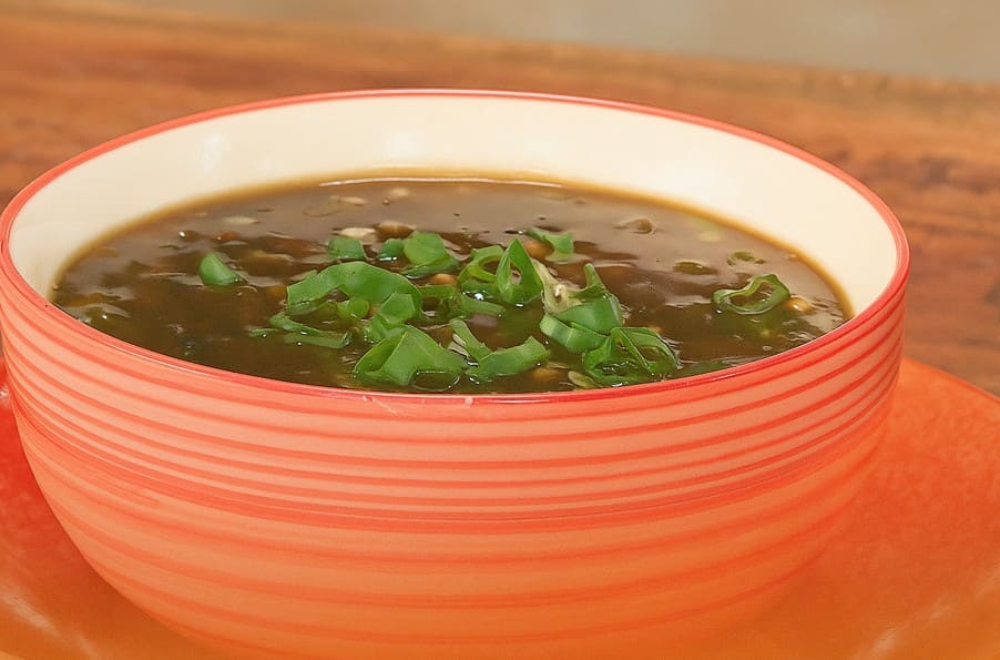 घर पर माँ के हाथों बना देसी मिक्स वेज सूप – प्यार और सेहत से भरपूर